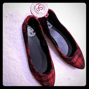 Pointed flats buffalo red plaid - size 5